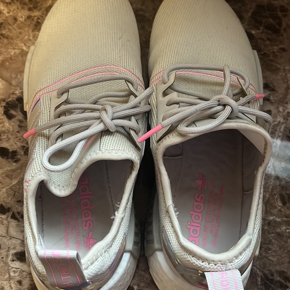 Women’s adidas shoes - Picture 5 of 5